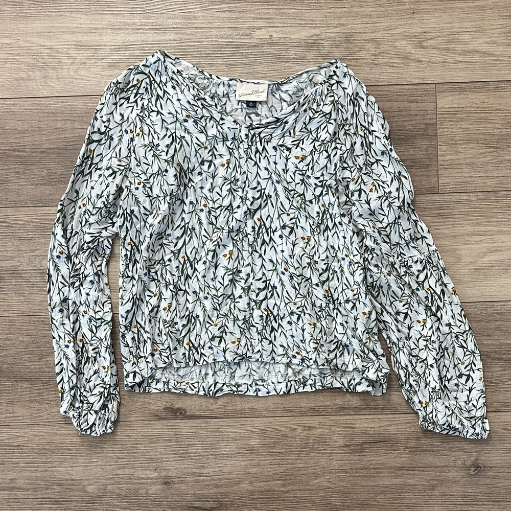 Universal Thread Light Blue Floral Long-Sleeve Blouse